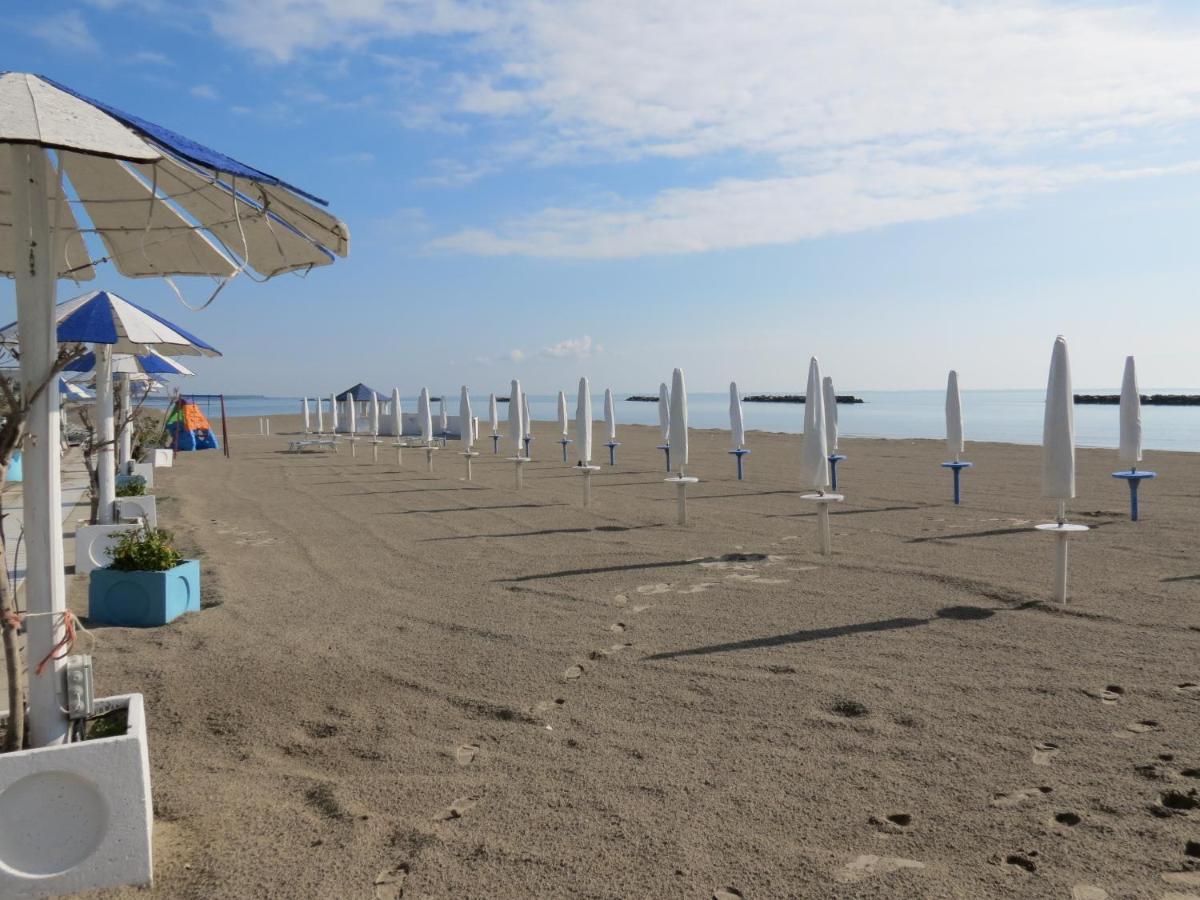 Faro 23 Apartment Lido delle Nazioni Ngoại thất bức ảnh